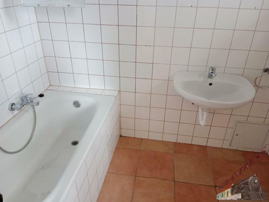 2542Leobersdorf, UNBEFRISTET! sonnige, große 2 Zimmer,Vaillant Gasetagenheizung+ Kachelofen - Foto 1