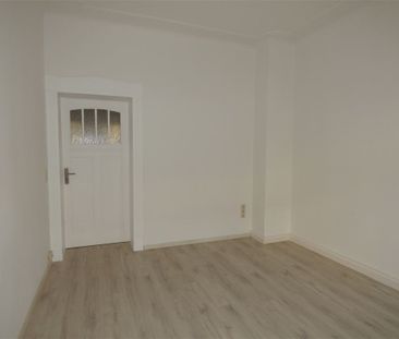 Schön geschnittene 3-Zi. Whg. mit Balkon, Laminat, EBK mgl., WG gee... - Photo 2