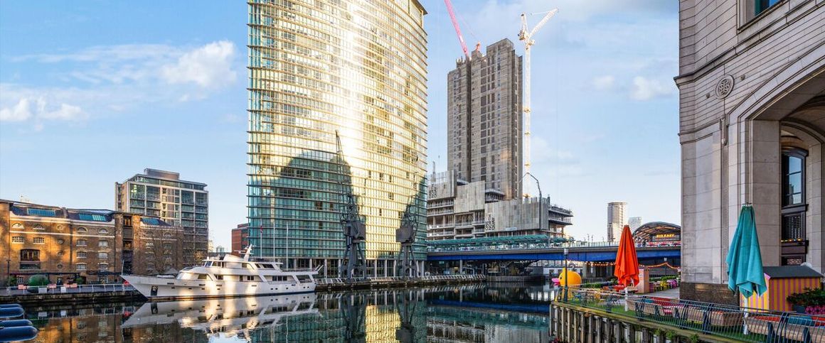 One bedroom apartment to let in West India Quay, E14 - Photo 1