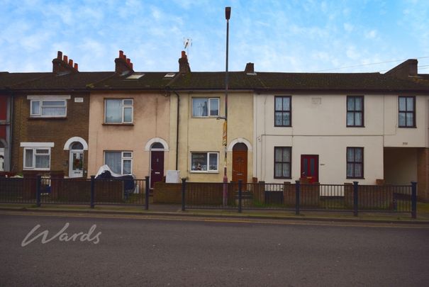 2 bedroom terraced house to rent - Photo 1