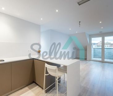 Alquiler de ático en Calle Rendueles Llanos - Photo 3