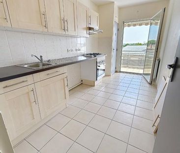 Location Appartement 3 pièces 76m² AGEN 47000 - Photo 6