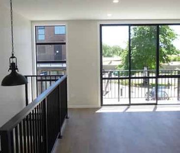 2 Bedroom Apartment with Single Garage - Photo 3