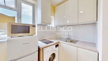 The Broadway, UB6, Greenford - Photo 4