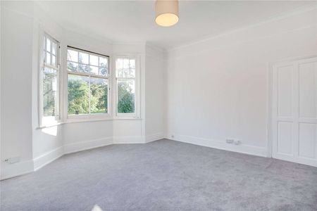 A lovely and bright two bedroom flat in the heart of Wandsworth. - Photo 5