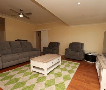 9 Bungown Place Mount Austin NSW - Photo 2