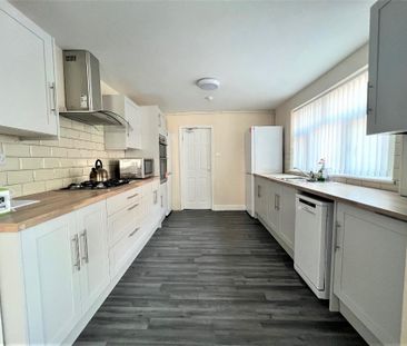 1 bedroom in a house share to rent - Photo 6