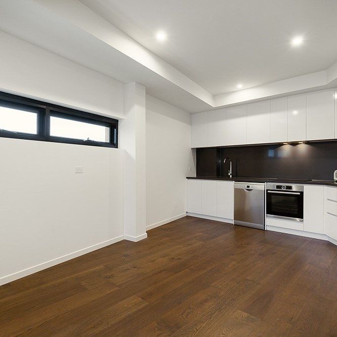 Wonderful One Bedroom Apartment - Photo 1