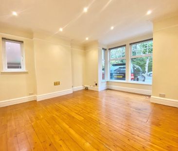 Peterborough - Photo 2