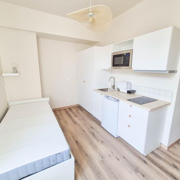 Location / Studio meublé - Photo 2