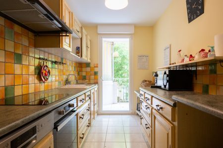 TOULON HYERES CENTRE VILLE T3 TERRASSE GARAGE BAIL ETUDIANT - Photo 2