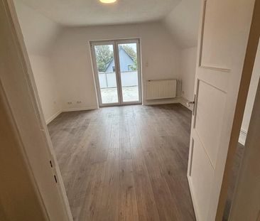 Schöne 3-Zimmer-Wohnung mit EBK & Große Dachterrasse in Uetersen - Foto 3