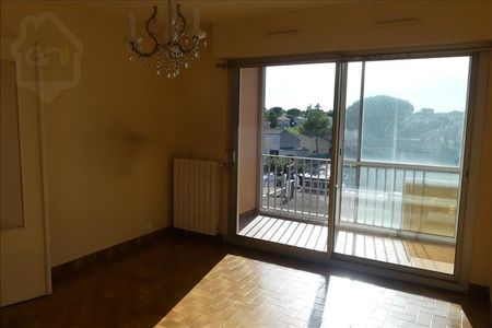 Location Appartement 3 pièces 55m² - Photo 2