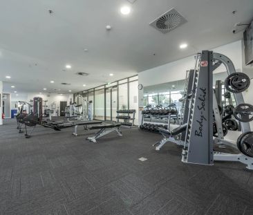 Modern One Bedroom Apartment in the Heart of Phillip - Photo 1