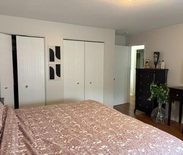 Appartement à louer - grand 4 1/2/ App for rent-large 2 bedrooms - Photo 4