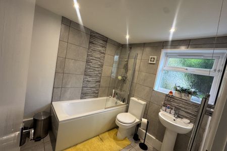 Gordon Road, CARDIFF - Photo 5