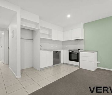 CHARMING ONE BEDROOM APARTMENT - Photo 1