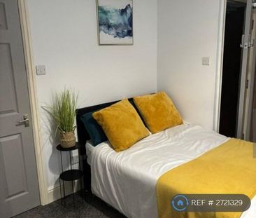 1 bedroom in a house share to rent - Photo 4