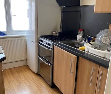 Room in a Shared House, Brangbourne Road, BR1 - Photo 5