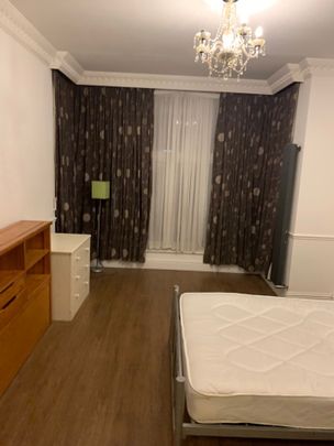 1 Bed Flat, Whipps Cross Road, E11 - Photo 1