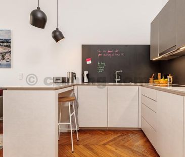 A Modernist Escape - Photo 6