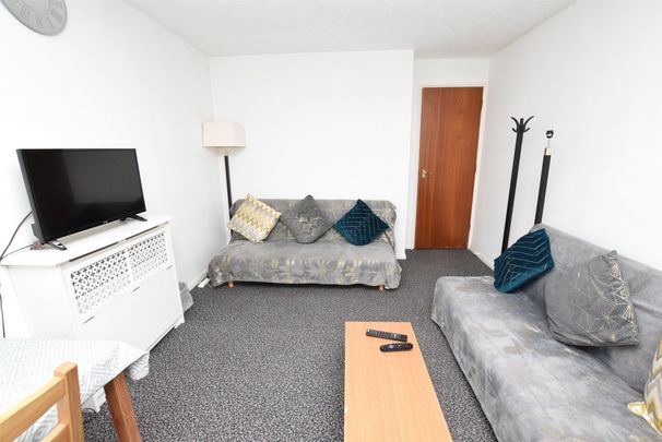 Webbscroft Road, Dagenham, Essex, RM10 - Photo 1