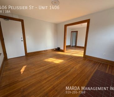 SPACIOUS 2-BEDROOM/1-BATH MAIN FLOOR UNIT + HYDRO&GAS - Photo 6