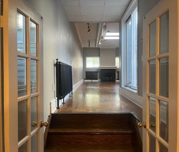 For Lease - 401 Spadina Avenue, Toronto, Ontario - Photo 2