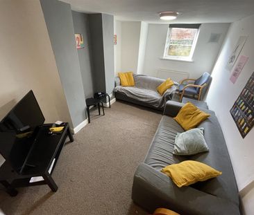 Hessle Avenue, Hyde Park, LS6 1EF, Leeds - Photo 2