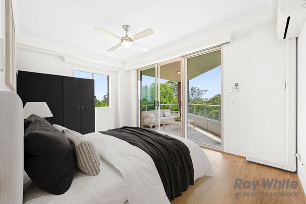 Beautiful 3 Bedroom Air Conditioned Apartment With Double Lock Up Garage - Photo 1
