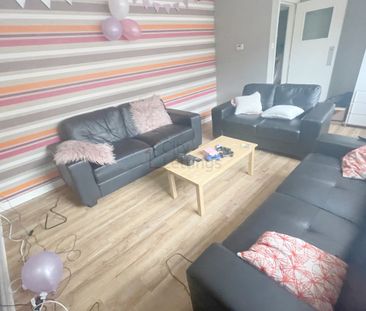 7 Bedroom Flat - Photo 6