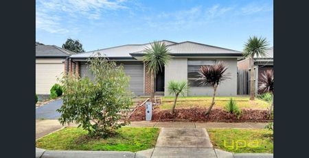 Family Friendly Home In Cranbourne West - Photo 3