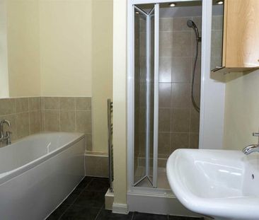 2 Bedroom Flat - Ground Floor - Photo 4