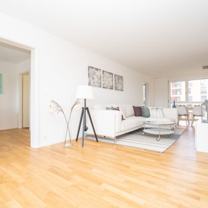 Modernes Wohnen in einem gemischten Stadt- und Naturgebiet - Photo 1