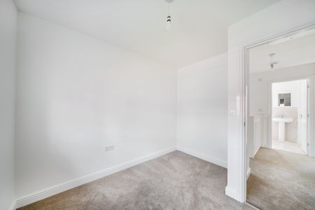 Upton Lawn Grove, Northampton - Photo 3