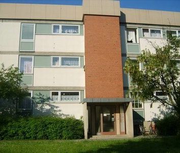 Helle Wohnung mit guter Verkehrsanbindung - Photo 2