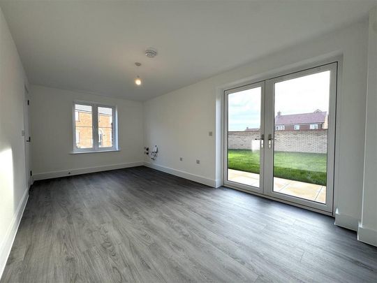 3 bedroom detached house to rent - Photo 1