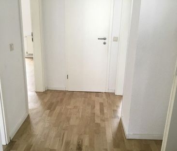 Tolle 2,5-Zimmer-Wohnung mit Tageslichtbad und Balkon - Foto 3