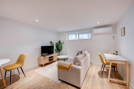 5489A Av. Coolbrook, Montréal (Côte-des-Neiges, QC H3X - Photo 3