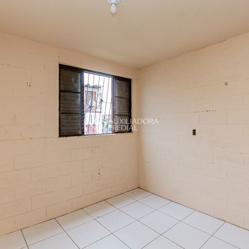 Apartamento com 2 quartos e 40m² para alugar em Rubem Berta, Porto Alegre. - Photo 1