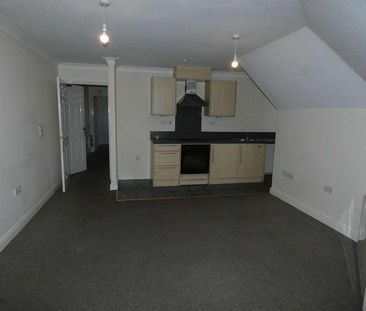 Hazel Covert, Thetford, IP24 - Photo 2