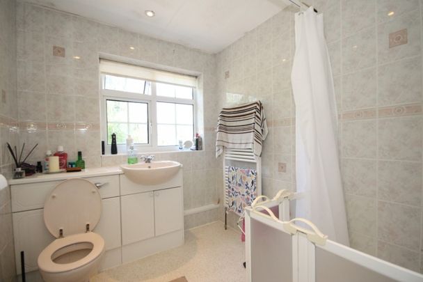 Horsell, Woking - Photo 1