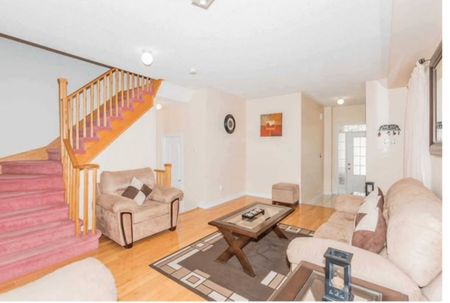 For Lease - 21 Palm Tree Road, Brampton, Ontario - Photo 3