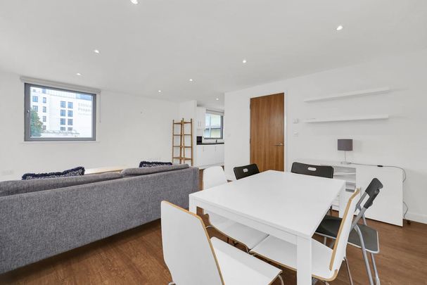 3 bedroom apartment to rent - Photo 1