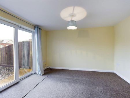 4 bedroom terraced house to rent - Photo 2