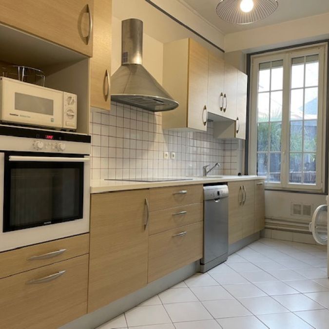 EMPLACEMENT ET SURFACE EXCEPTIONNELS ! - Photo 1