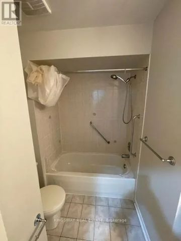 102 LUCENA CRESCENT - Photo 3