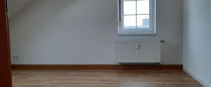 NEU RENOVIERT im Dachgeschoss - Photo 1