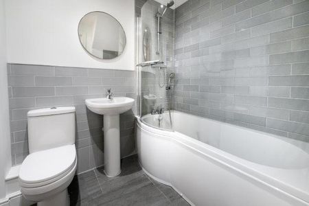 2 bedroom maisonette to rent - Photo 5