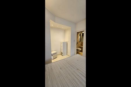 2 Bed Flat, Quayside House, E14 - Photo 3